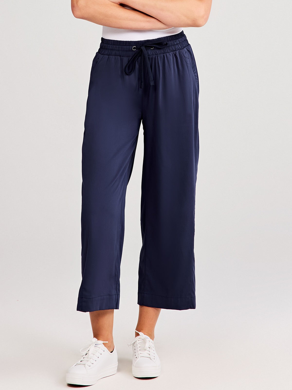 Weekend Wide Leg Pant 22in