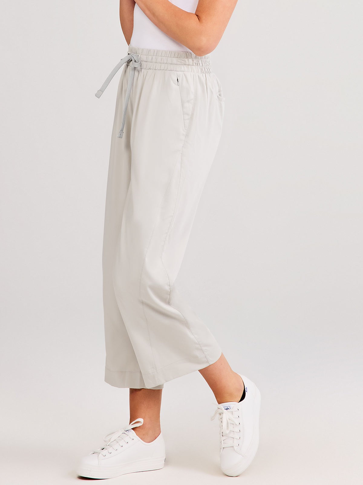Weekend Wide Leg Pant 22in